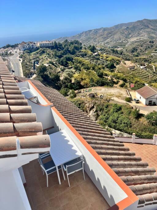 Atico Con Increibles Vistas A Las Montanas Y Mar Frigiliana Ngoại thất bức ảnh